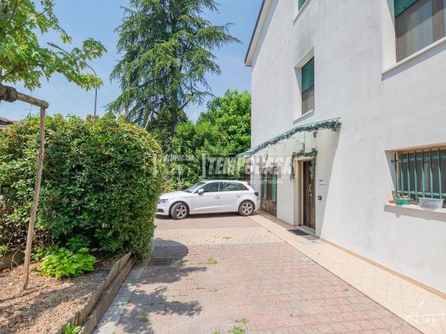 Casa in vendita a Crocetta-San Lazzaro-Modena Est, Modena