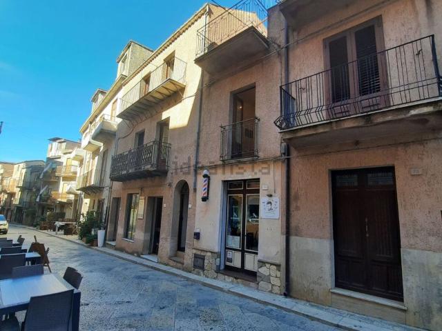 Casa in vendita a San Mauro Castelverde, Sicilia