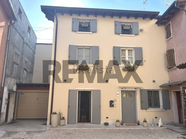 Casa in vendita a Lazise, Veneto
