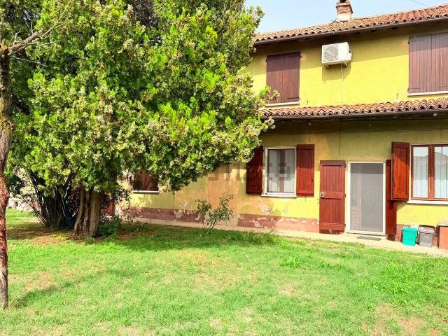 Casa in vendita a Mortara, Pavia