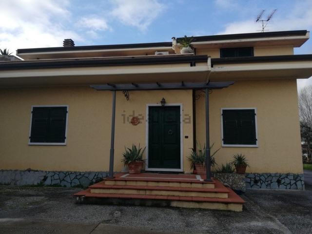 Casa in vendita a Pontecimato, Carrara