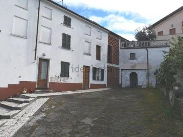 Casa in vendita a Rovescala, Lombardia