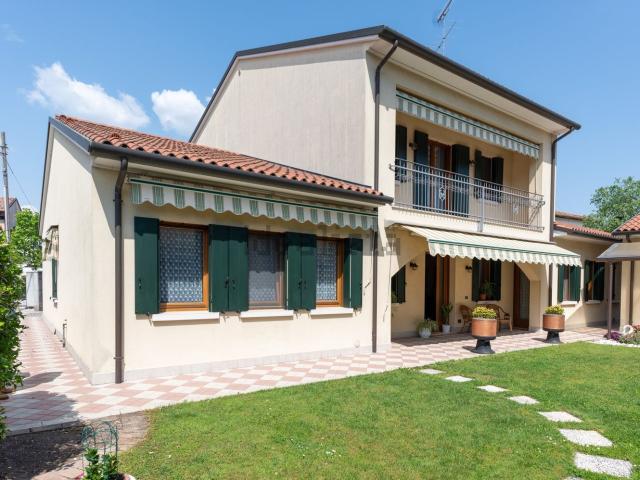 Casa in vendita a Vazzola, Veneto