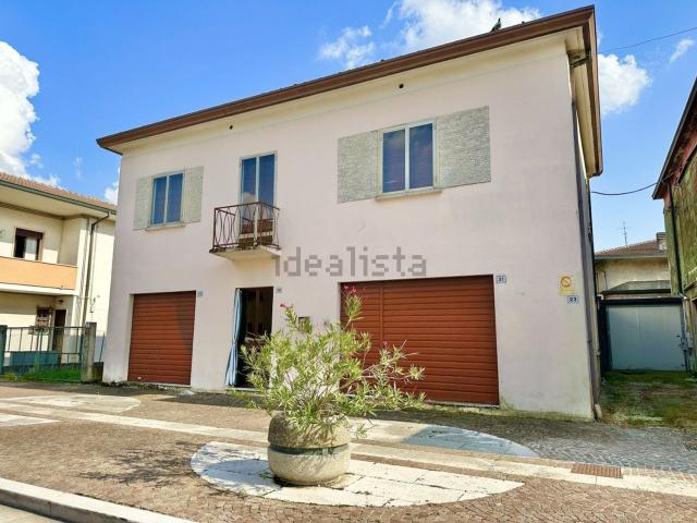 Casa in vendita a Roveredo di Guà, Verona