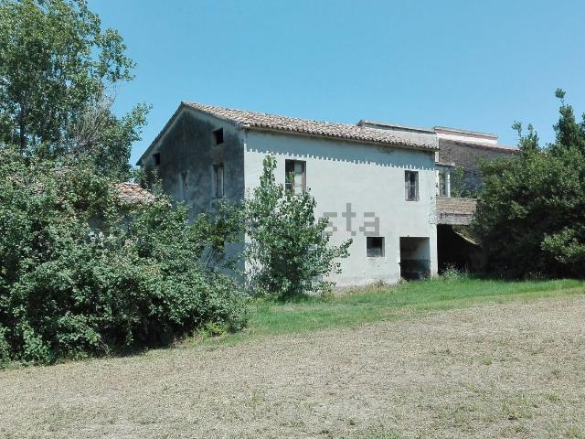 Casa in vendita a Unione dei Comuni della Val Vibrata, Controguerra