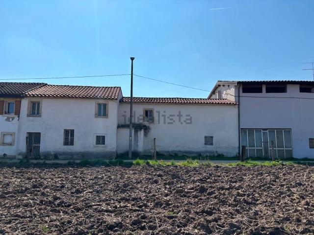 Casa in vendita a Sud-Est, Brenzone