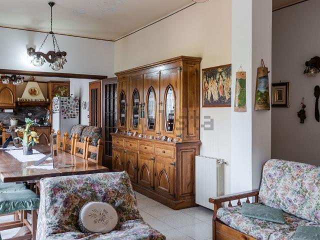 Casa in vendita a Belpasso, Sicilia