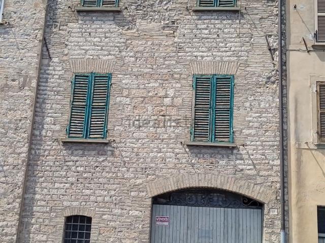 Casa in vendita a Cappuccini, Marche