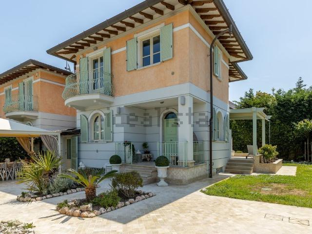 Casa in vendita a Marina di Pietrasanta, Pietrasanta