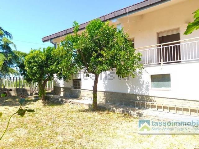 Casa in vendita a Ortona, Abruzzo