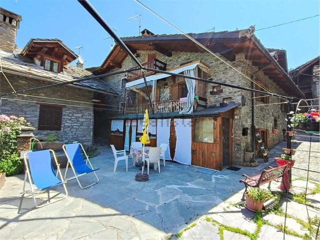 Casa in vendita a Introd, Aosta