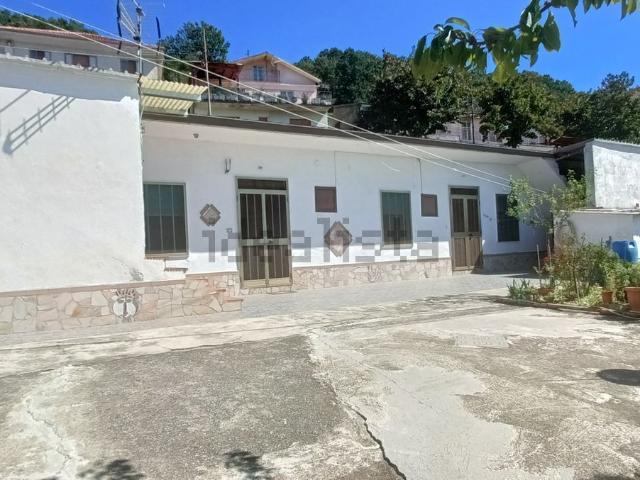 Casa in vendita a Acquadauzano, Lamezia Terme