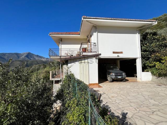 Casa in vendita a Camporosso, Liguria