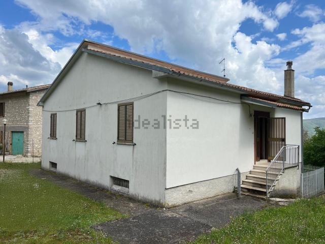 Casa in vendita a Cerreto Di Spoleto, Umbria