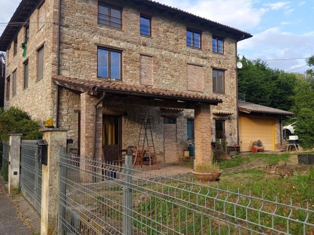 Casa in vendita a Gropparello, Reggio Emilia