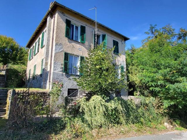 Casa in vendita a Rezzoaglio, Liguria