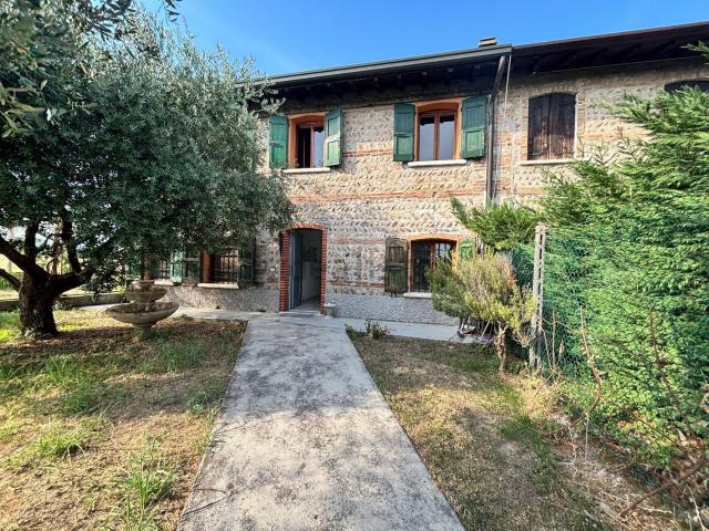 Casa in vendita a Maccacchiove, Zevio