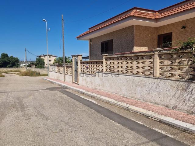 Casa in vendita a Lizzano, Taranto