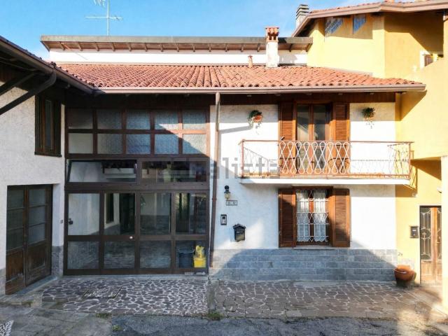 Casa in vendita a Dagò, Barzanò