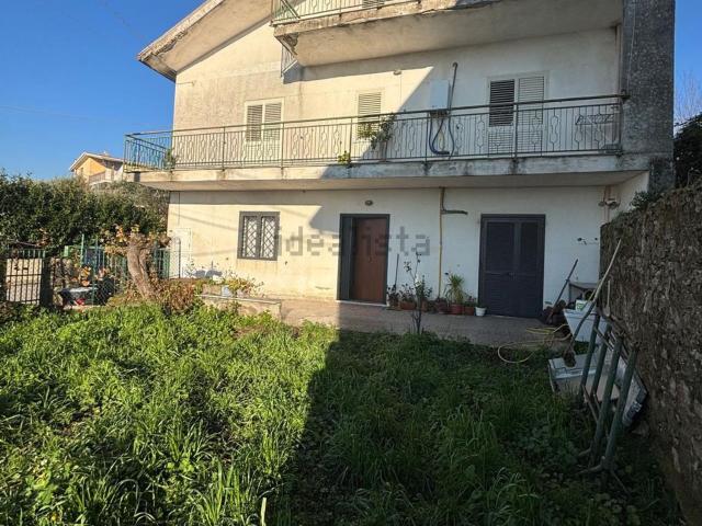 Casa in vendita a Roccabascerana, Campania