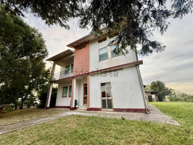 Casa in vendita a Unione Alto Ferrarese, Bondeno