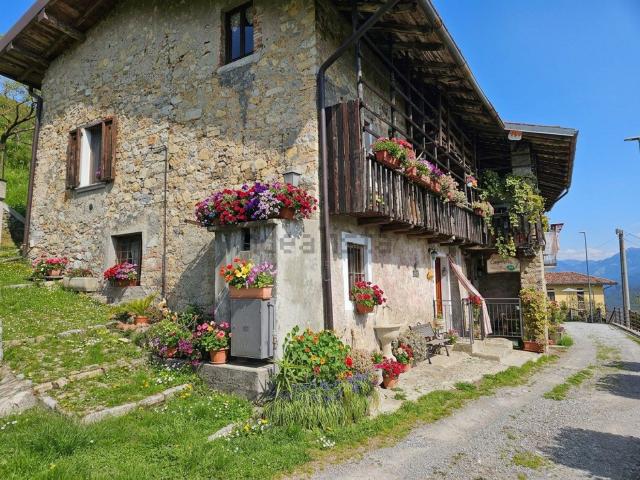 Casa in vendita a Ubiale Clanezzo, Lombardia