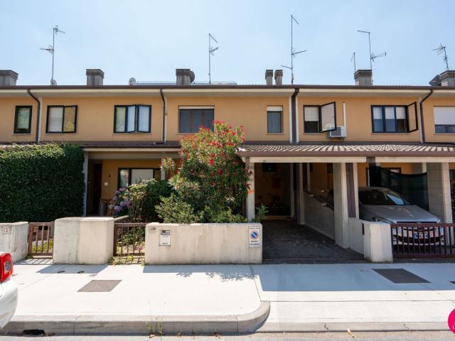 Casa in vendita a Beivârs, Reana Del Roiale