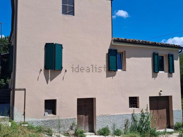 Casa in vendita a Macine, Marche