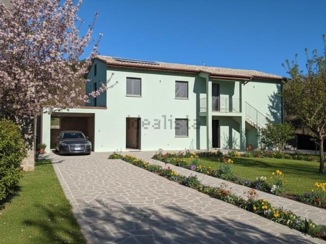 Casa in vendita a Marche, Macerata