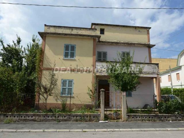 Casa in vendita a Avezzano, Abruzzo