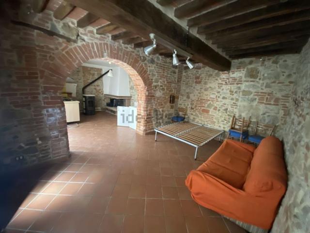 Casa in vendita a Poggetto, Gioiella