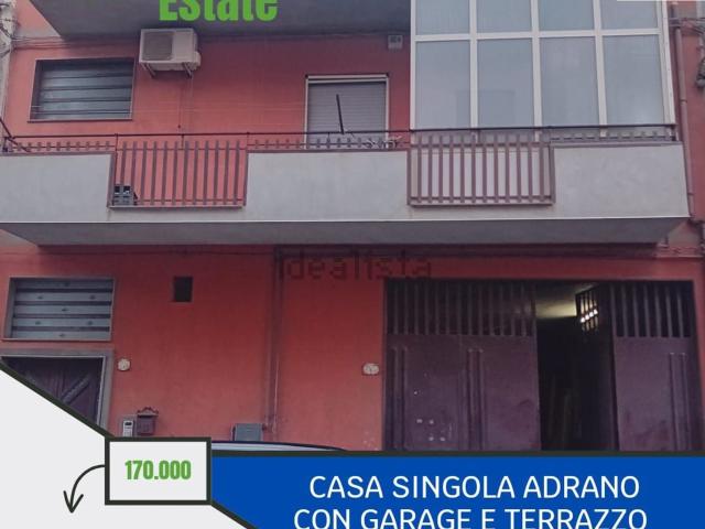 Casa in vendita a Adrano, Catania