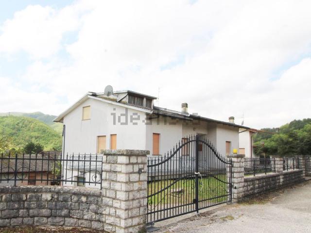Casa in vendita a Sestino, Toscana