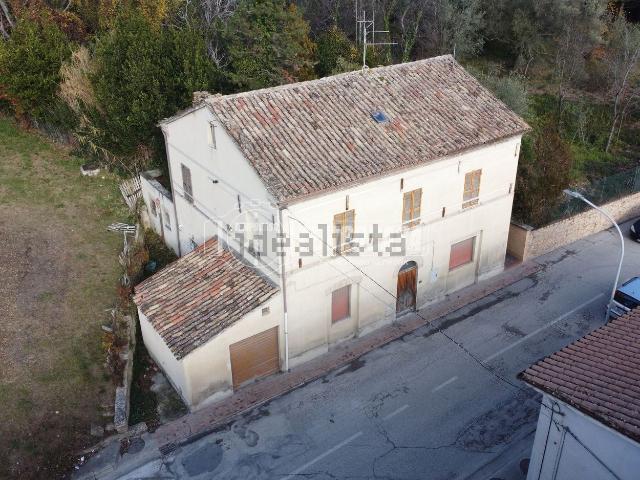 Casa in vendita a Marche, Macerata