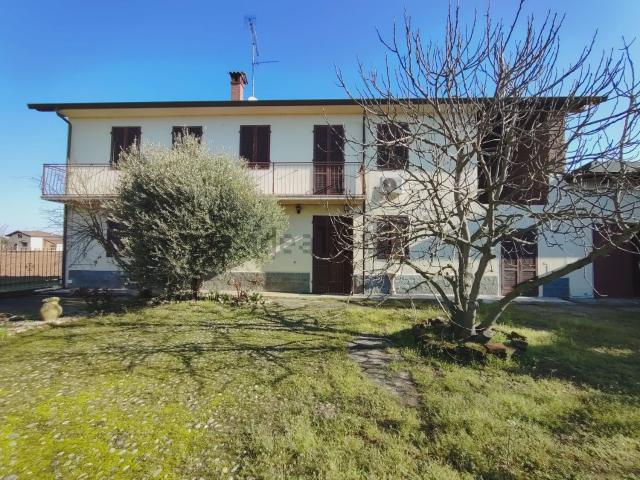 Casa in vendita a Ottobiano, Lombardia