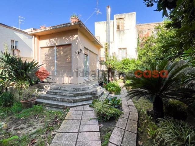 Casa in vendita a Barcellona, Barcellona Pozzo Di Gotto