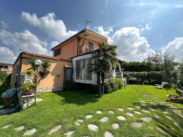 Casa in vendita a Giugliano In Campania, Campania