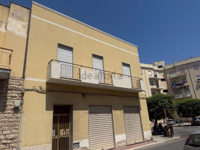 Casa in vendita a Trentapiedi, Erice