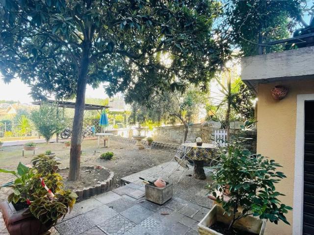Casa in vendita a Borgo Bovio, Terni