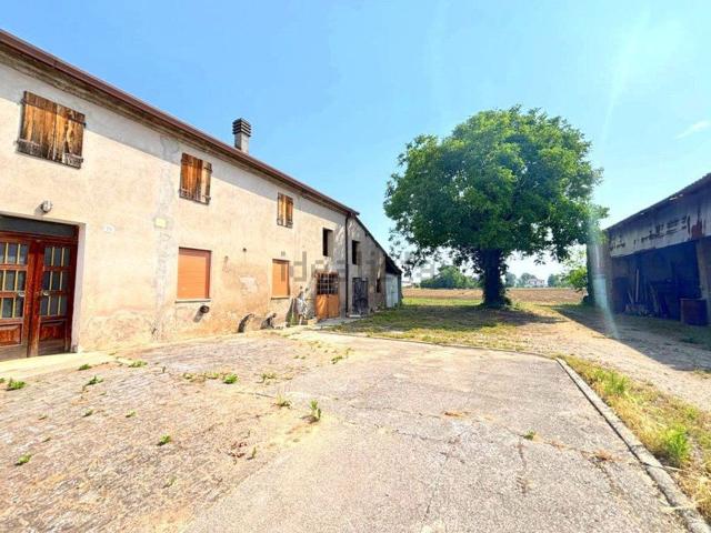 Casa in vendita a San Pietro Di Morubio, Veneto