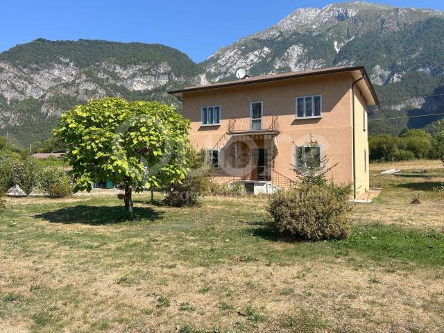 Casa in vendita a Villaggio Rubner, Amaro / Damâr