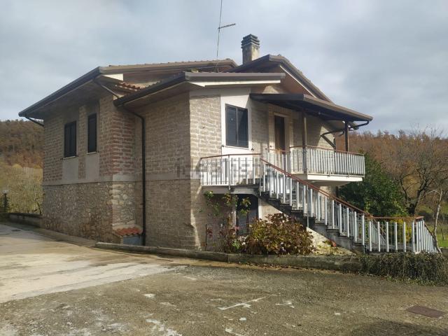 Casa in vendita a Trivigliano, Lazio