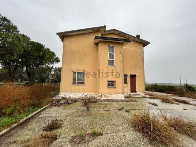 Casa in vendita a Porto Viro, Veneto