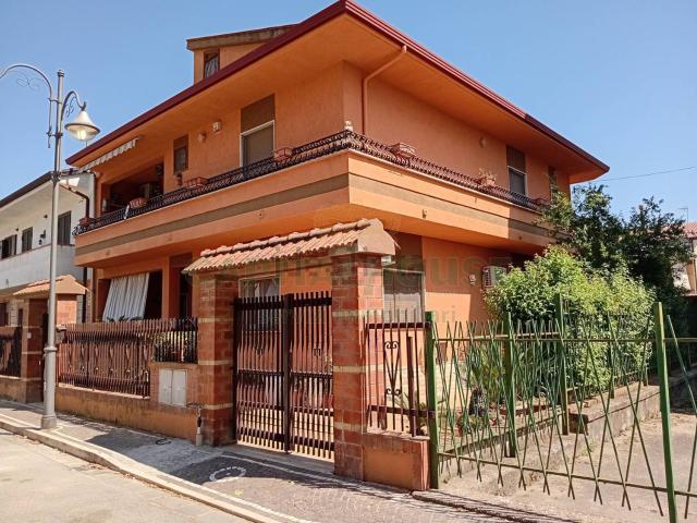 Casa in vendita a Camigliano, Campania