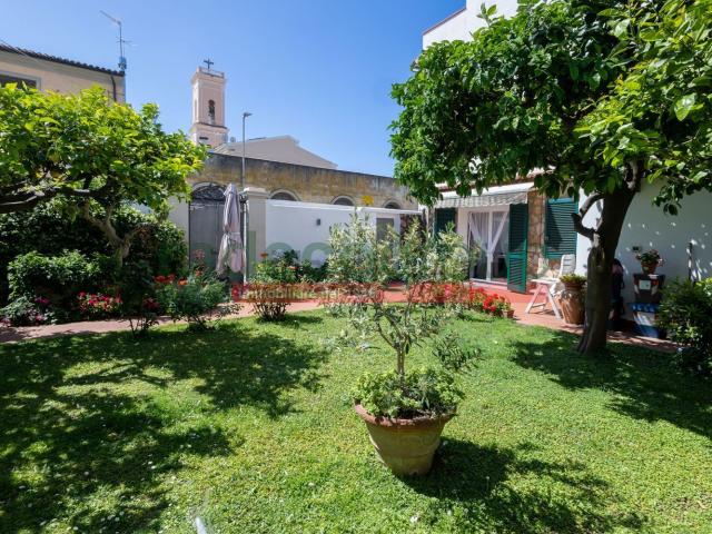 Casa in vendita a Ardenza, Livorno