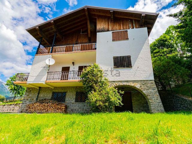 Casa in vendita a Comunità Montana della Valle Brembana, Zambla Alta