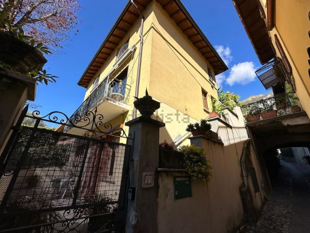 Casa in vendita a Villa, Tremezzina