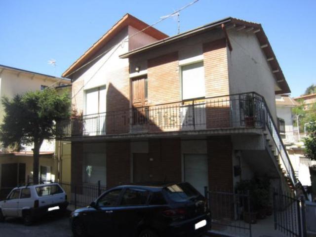 Casa in vendita a Marche, Fermo