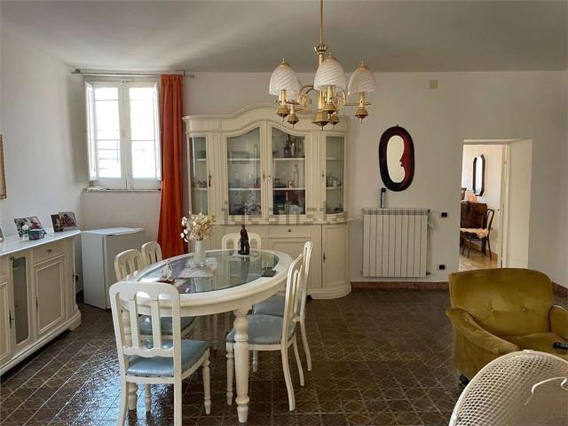 Casa in vendita a Falciano Del Massico, Campania