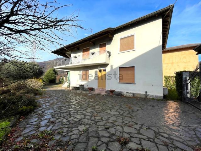 Casa in vendita a Casnigo, Lombardia